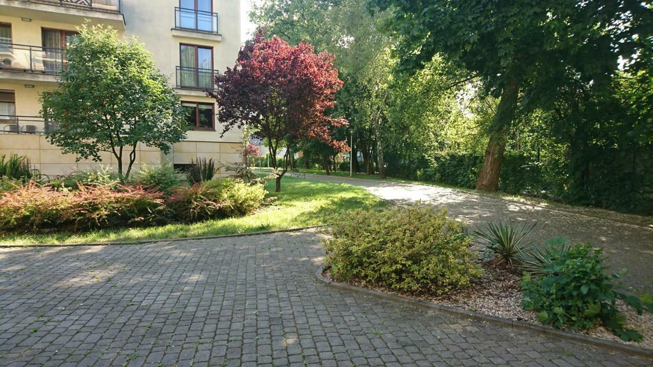 Quiet And Spacious Apartment With Garage Option Krakau Exterior foto